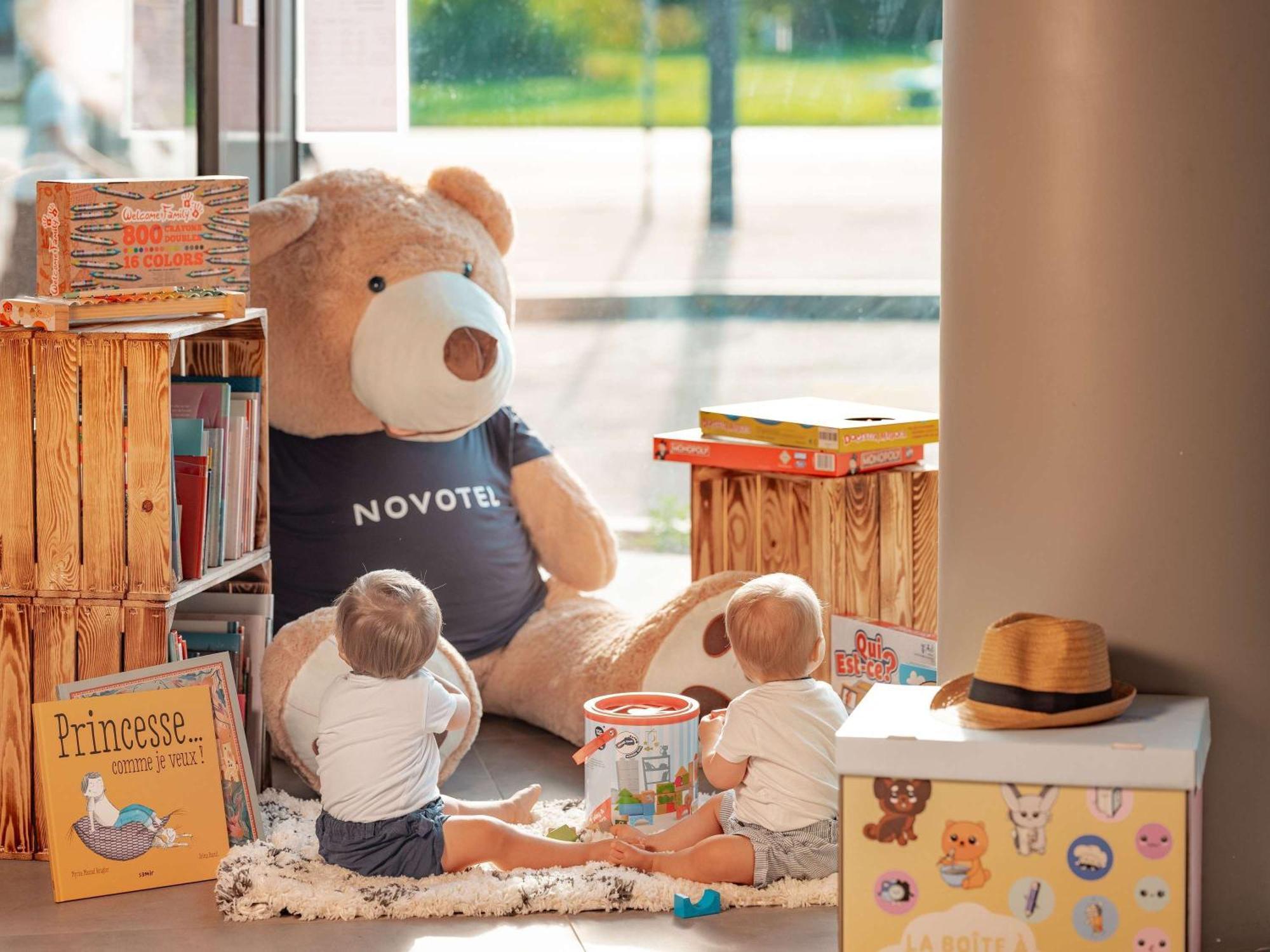 Novotel Paris Val De Fontenay ภายนอก รูปภาพ